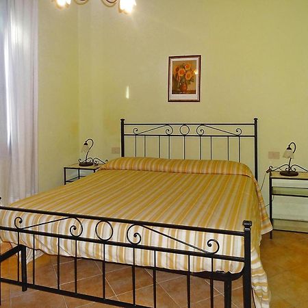 Hesse Farm Holiday Borgo Pinete Le Vedute Exterior foto